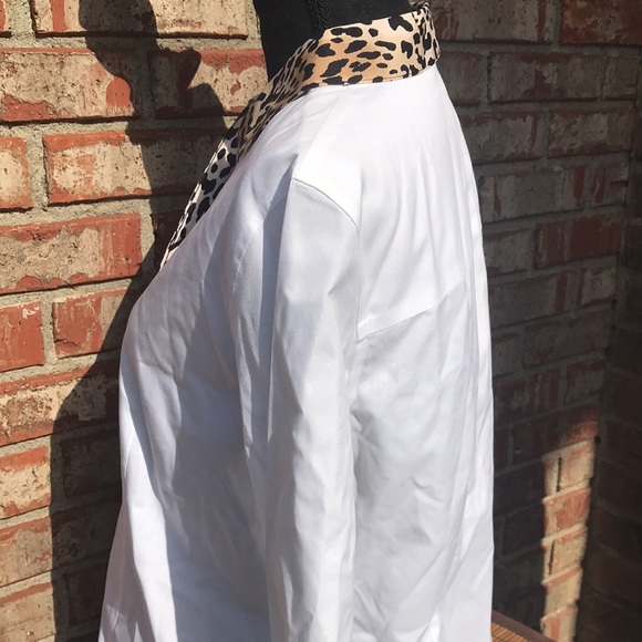 🚨 New CHICO White Cotton Leopard Animal Print Trim Button Up Blouse - Picture 5 of 8